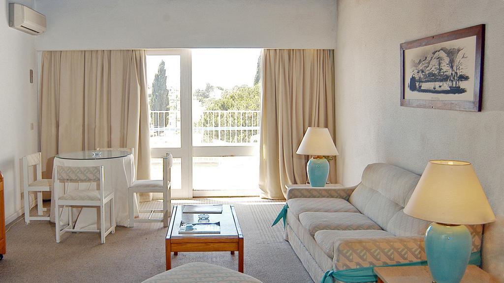 Carvoeiro Garden Hotel 객실 사진